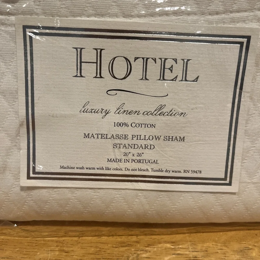 Hotel Collection Matelasse‎ STANDARD  (1) Pillowsham White Diamond Quilted